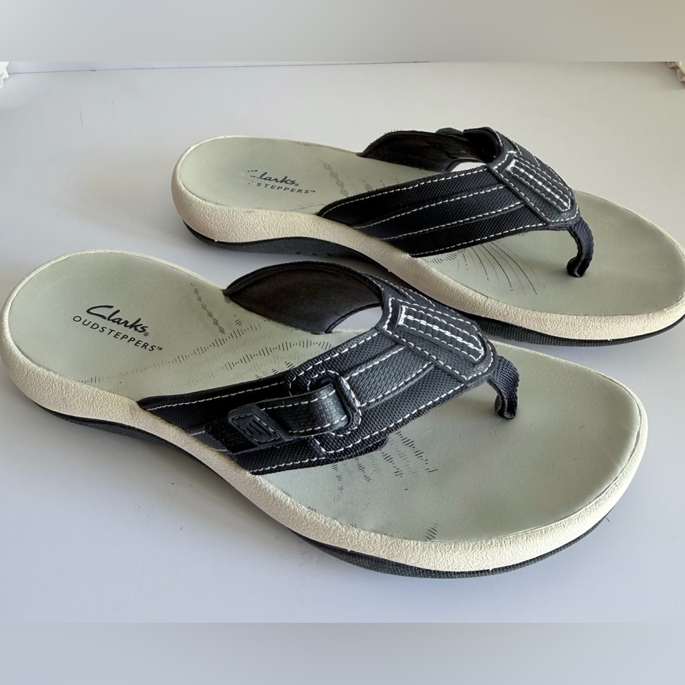 Clarks Navy Strap Flip Flops